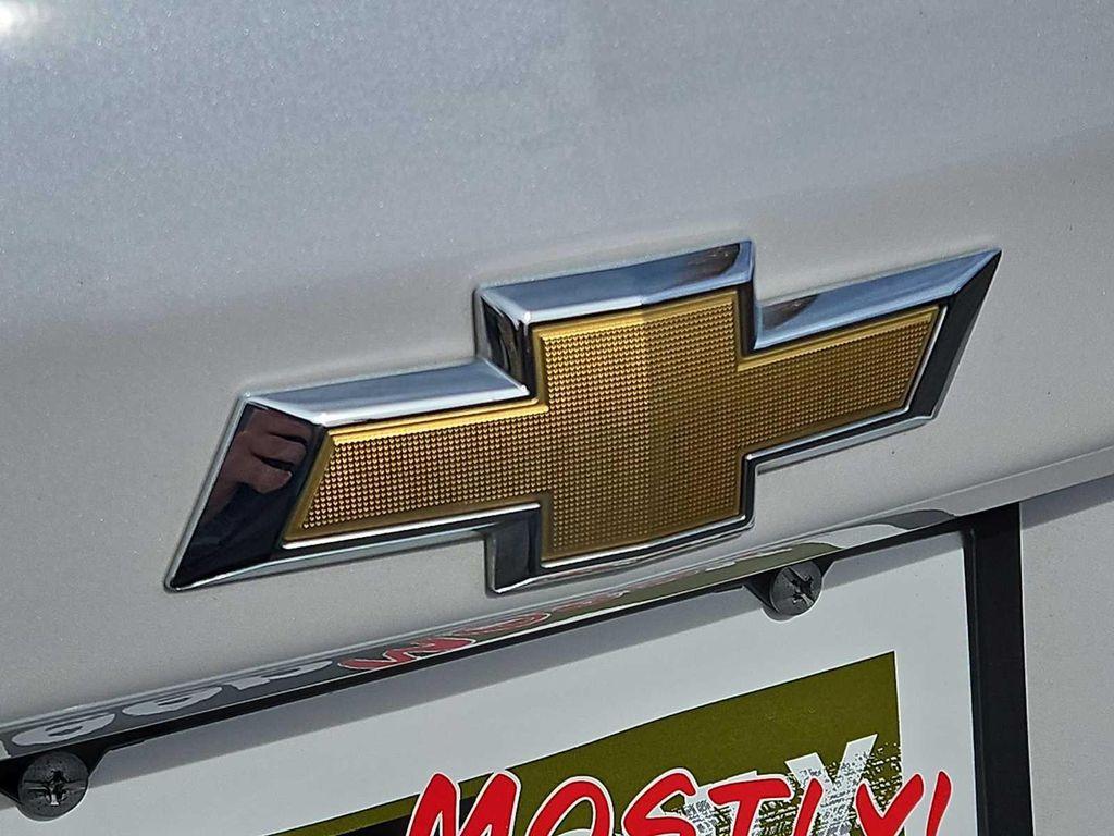 used 2022 Chevrolet Equinox car, priced at $19,000