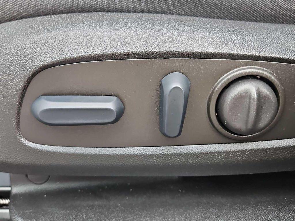 used 2022 Chevrolet Equinox car, priced at $19,000