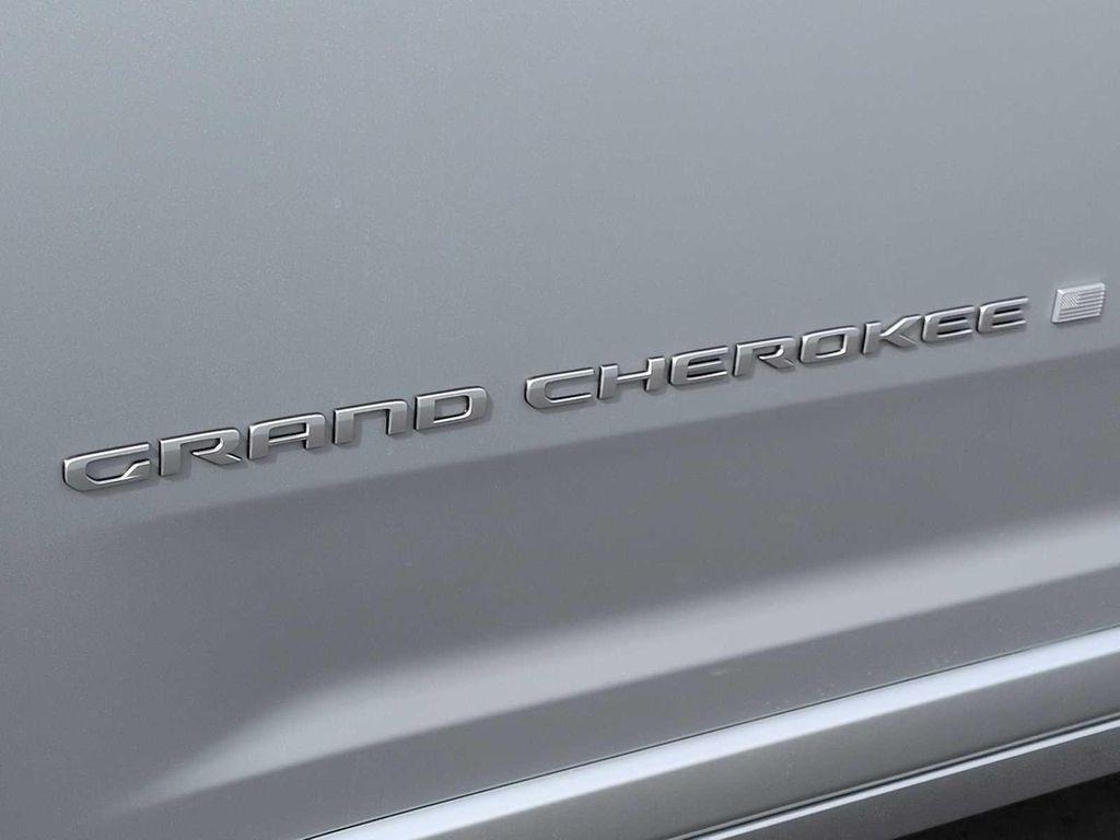new 2025 Jeep Grand Cherokee car, priced at $57,985