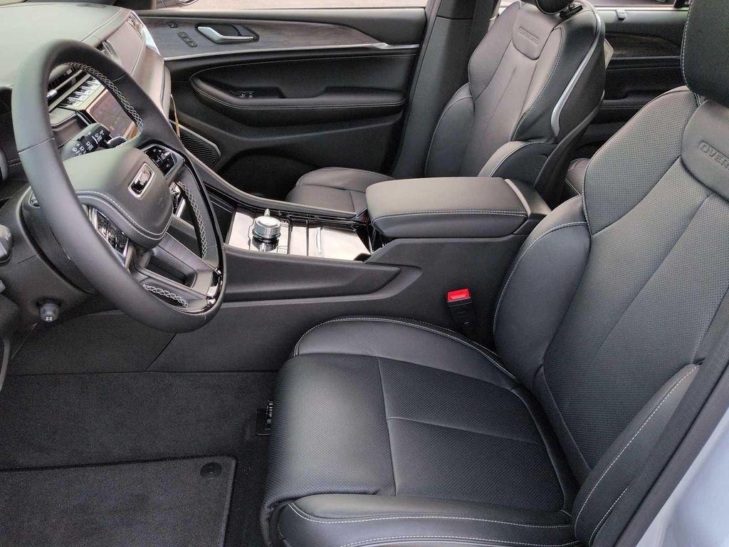 new 2025 Jeep Grand Cherokee car, priced at $57,985