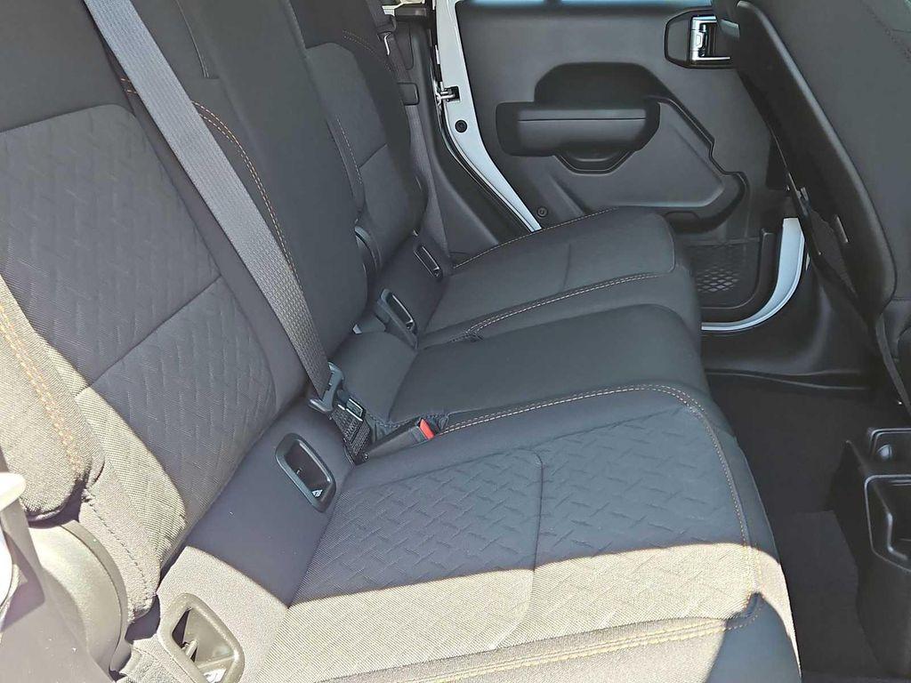 new 2025 Jeep Gladiator car, priced at $48,580