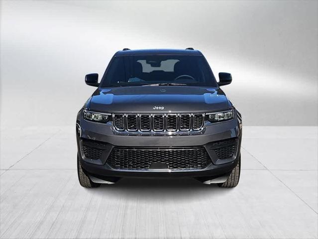 new 2025 Jeep Grand Cherokee car, priced at $43,970