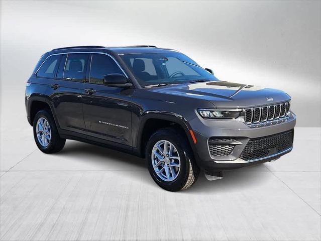 new 2025 Jeep Grand Cherokee car, priced at $43,970