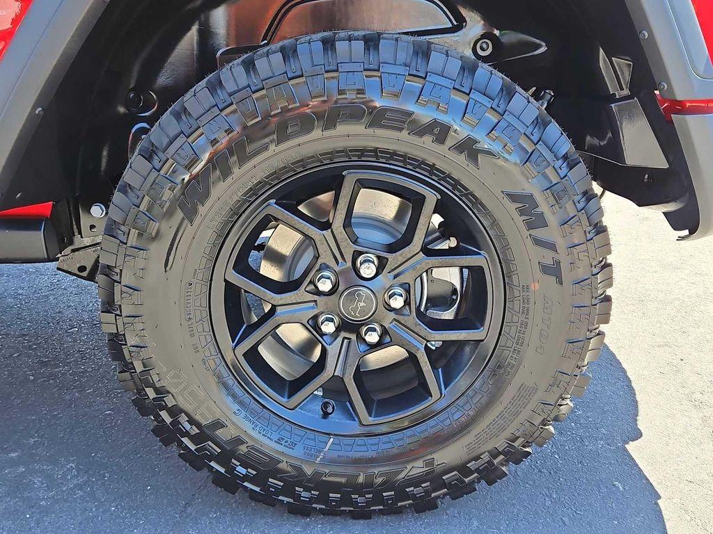 new 2025 Jeep Wrangler car, priced at $46,615