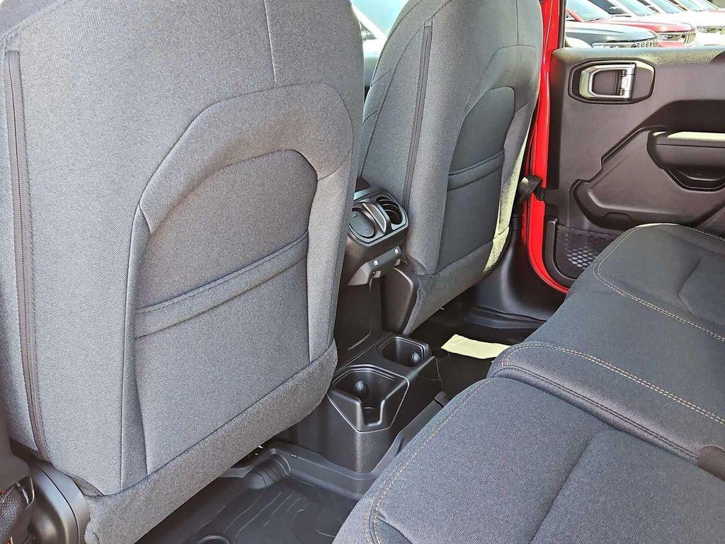 new 2025 Jeep Wrangler car, priced at $46,615