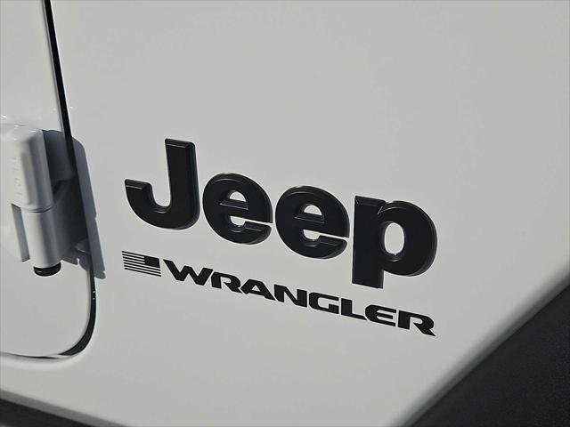 new 2025 Jeep Wrangler car, priced at $55,570