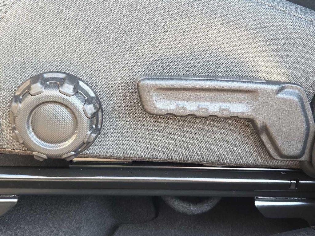 new 2025 Jeep Wrangler car, priced at $46,705