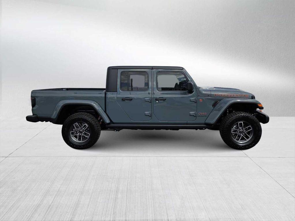 new 2025 Jeep Gladiator car, priced at $45,680