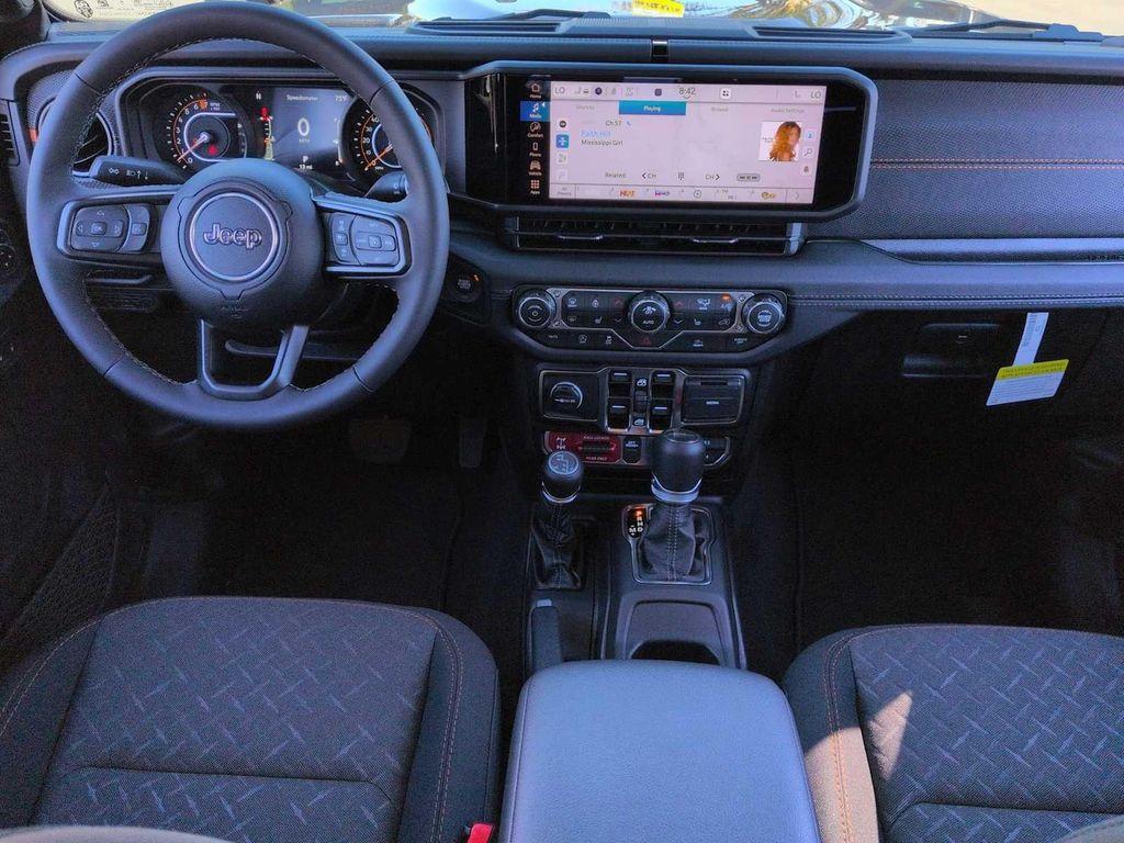 new 2025 Jeep Gladiator car, priced at $46,430