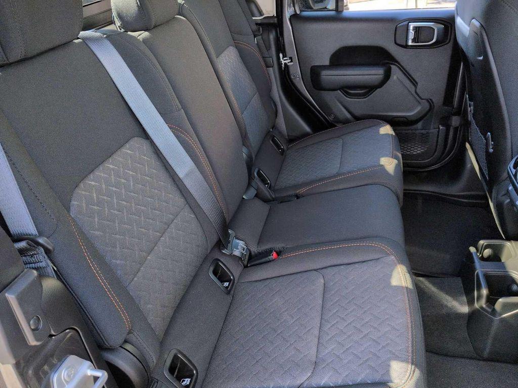 new 2025 Jeep Gladiator car, priced at $46,430