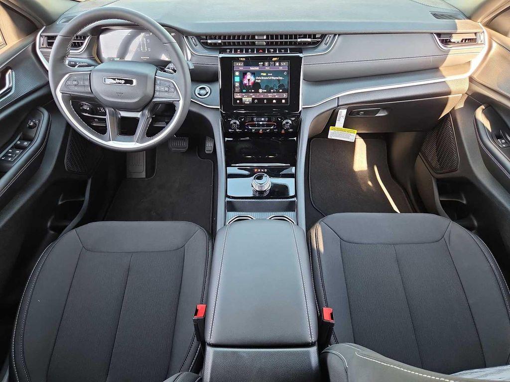 new 2025 Jeep Grand Cherokee car, priced at $34,920