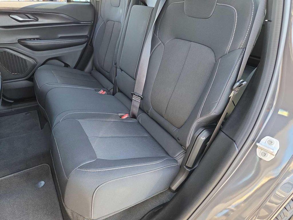 new 2025 Jeep Grand Cherokee car, priced at $34,920