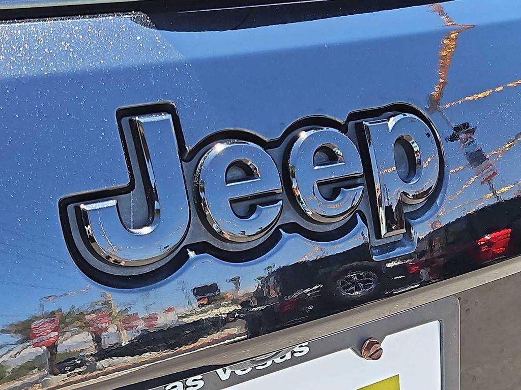 used 2019 Jeep Grand Cherokee car, priced at $18,000