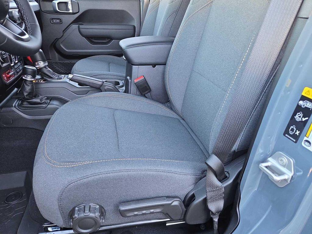 new 2025 Jeep Wrangler car, priced at $49,815