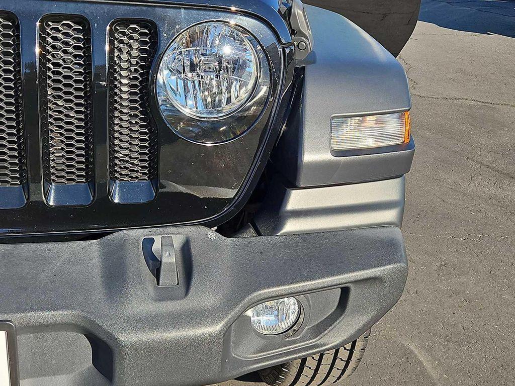 used 2022 Jeep Wrangler Unlimited car, priced at $27,000