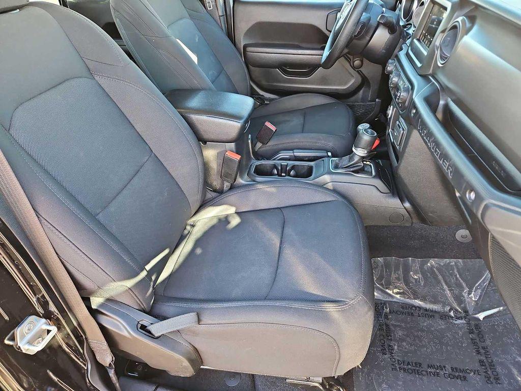 used 2022 Jeep Wrangler Unlimited car, priced at $27,000