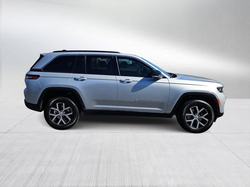 new 2025 Jeep Grand Cherokee car, priced at $42,696