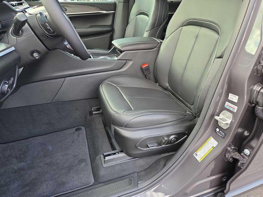 new 2025 Jeep Grand Cherokee L car, priced at $46,535