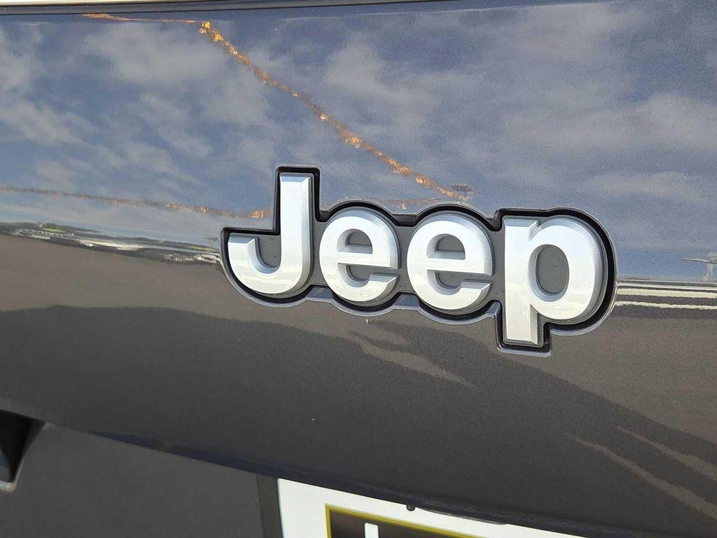 new 2025 Jeep Grand Cherokee L car, priced at $46,535