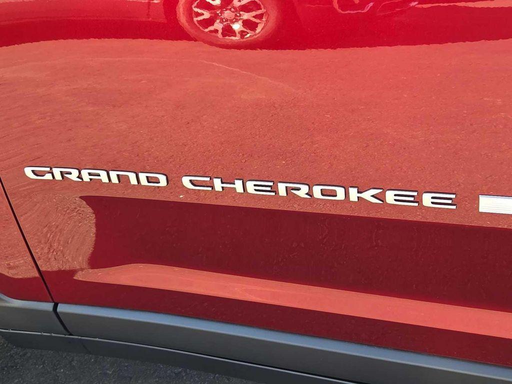 new 2025 Jeep Grand Cherokee car, priced at $35,170