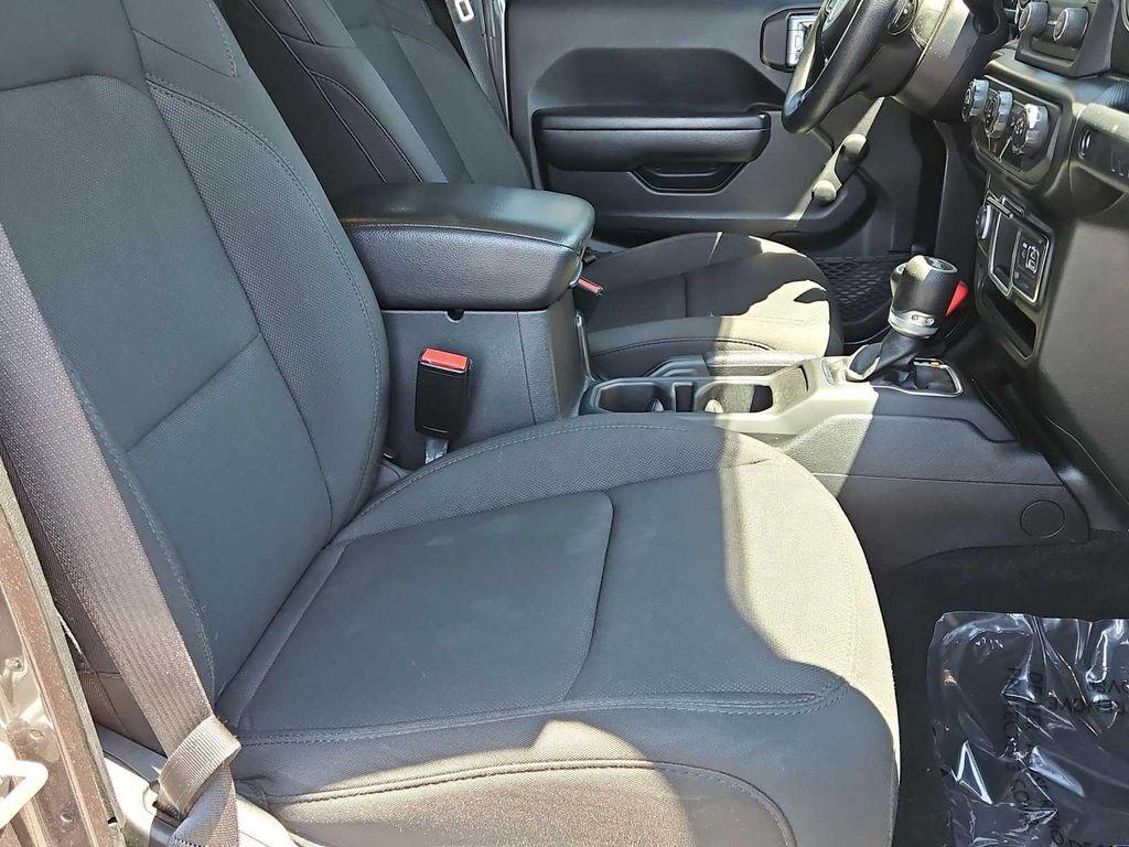 used 2021 Jeep Wrangler Unlimited car, priced at $27,500