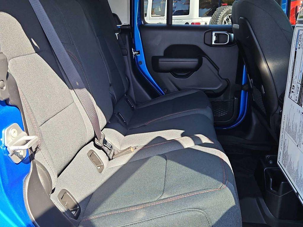 new 2025 Jeep Gladiator car, priced at $49,170