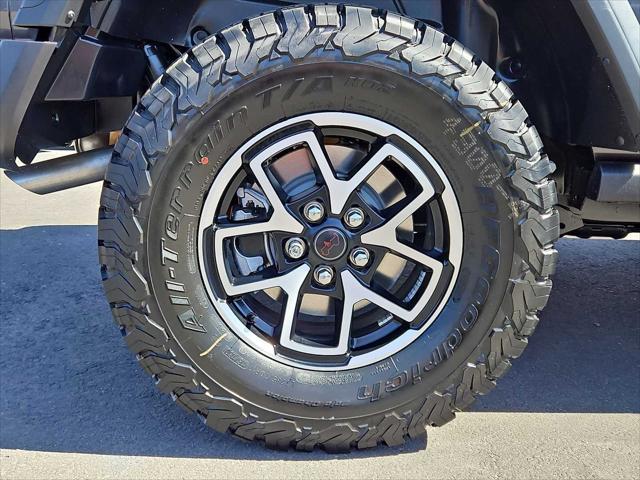new 2025 Jeep Wrangler car, priced at $54,428