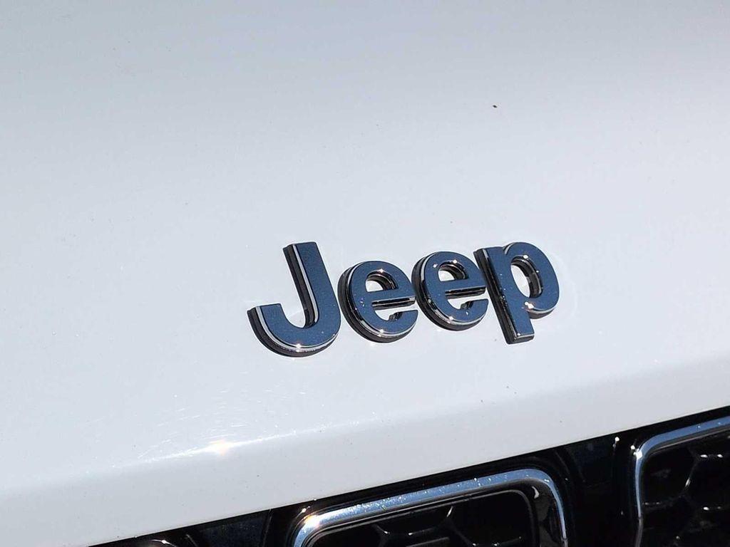 used 2022 Jeep Grand Cherokee L car, priced at $32,000