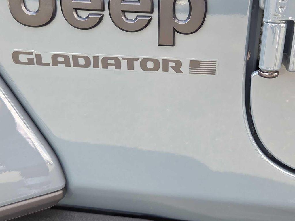 new 2025 Jeep Gladiator car, priced at $42,160