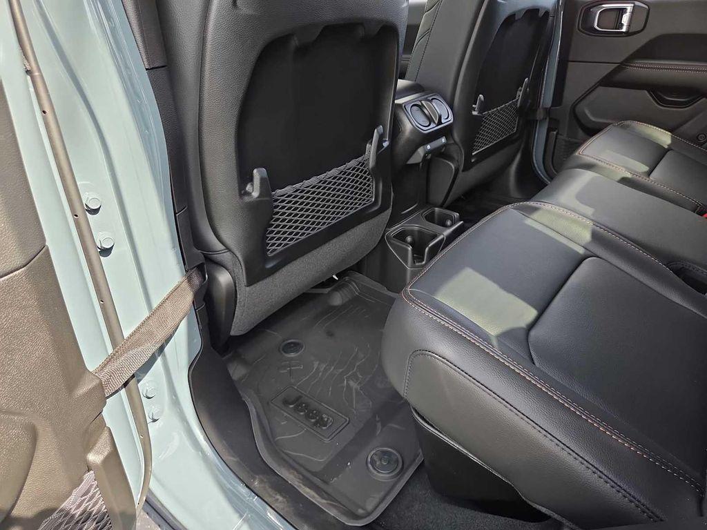 new 2025 Jeep Gladiator car, priced at $42,160