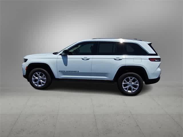 new 2022 Jeep Grand Cherokee car, priced at $40,552