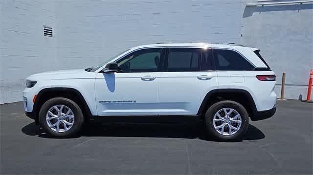 new 2022 Jeep Grand Cherokee car, priced at $40,552