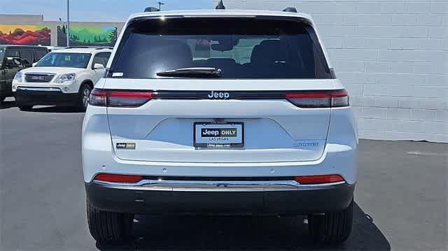 new 2022 Jeep Grand Cherokee car, priced at $40,552