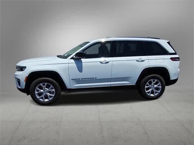 new 2022 Jeep Grand Cherokee car, priced at $40,552