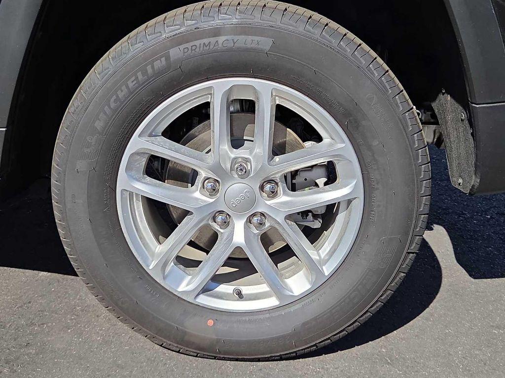 new 2025 Jeep Grand Cherokee car, priced at $32,920