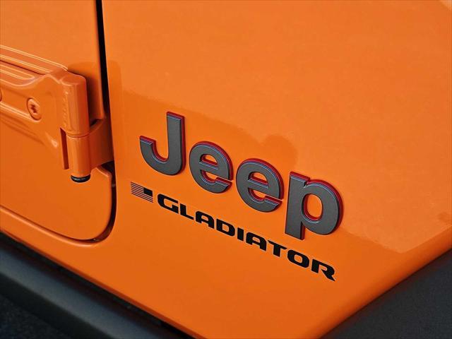 new 2025 Jeep Gladiator car, priced at $46,975