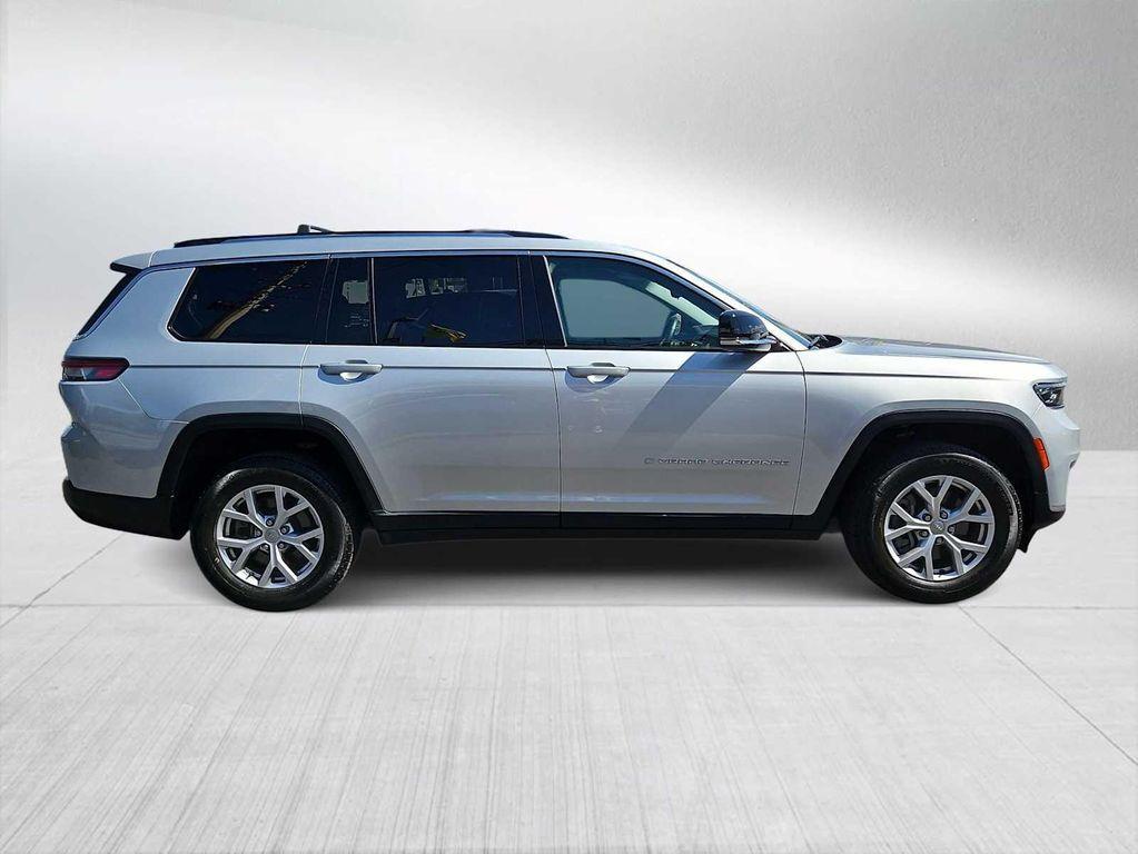 used 2022 Jeep Grand Cherokee L car, priced at $28,500