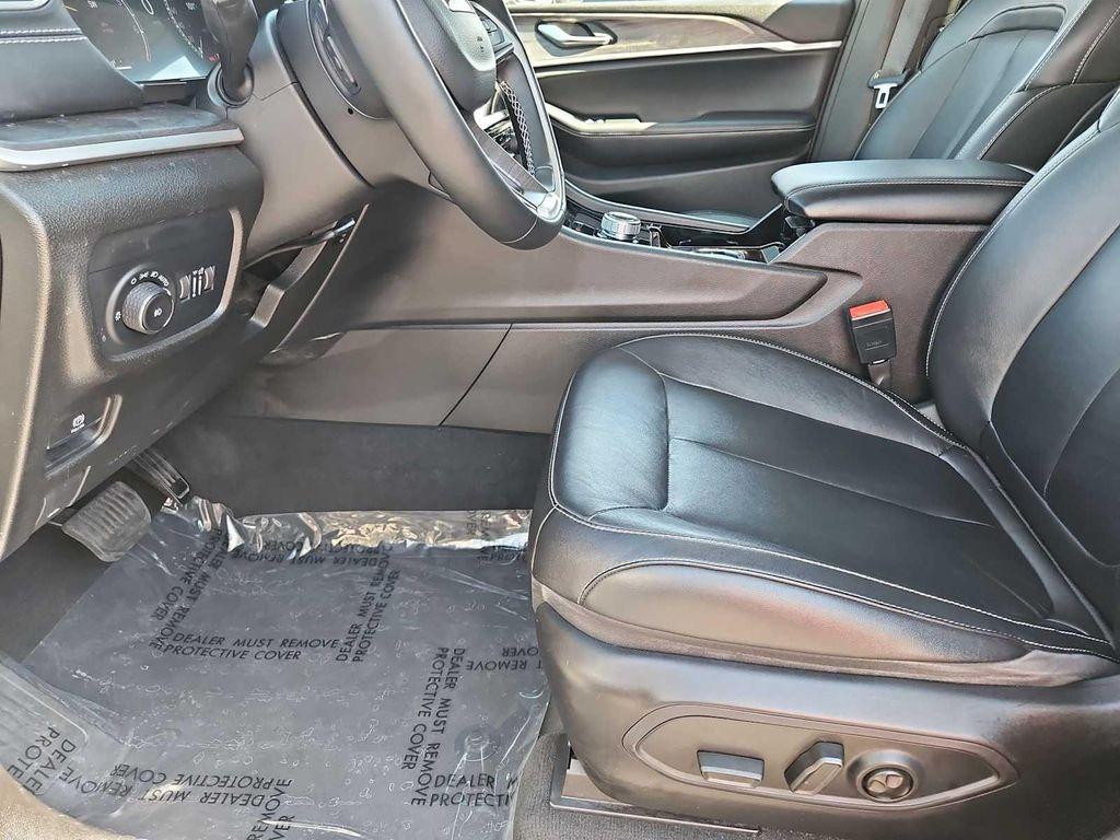 used 2022 Jeep Grand Cherokee L car, priced at $28,500