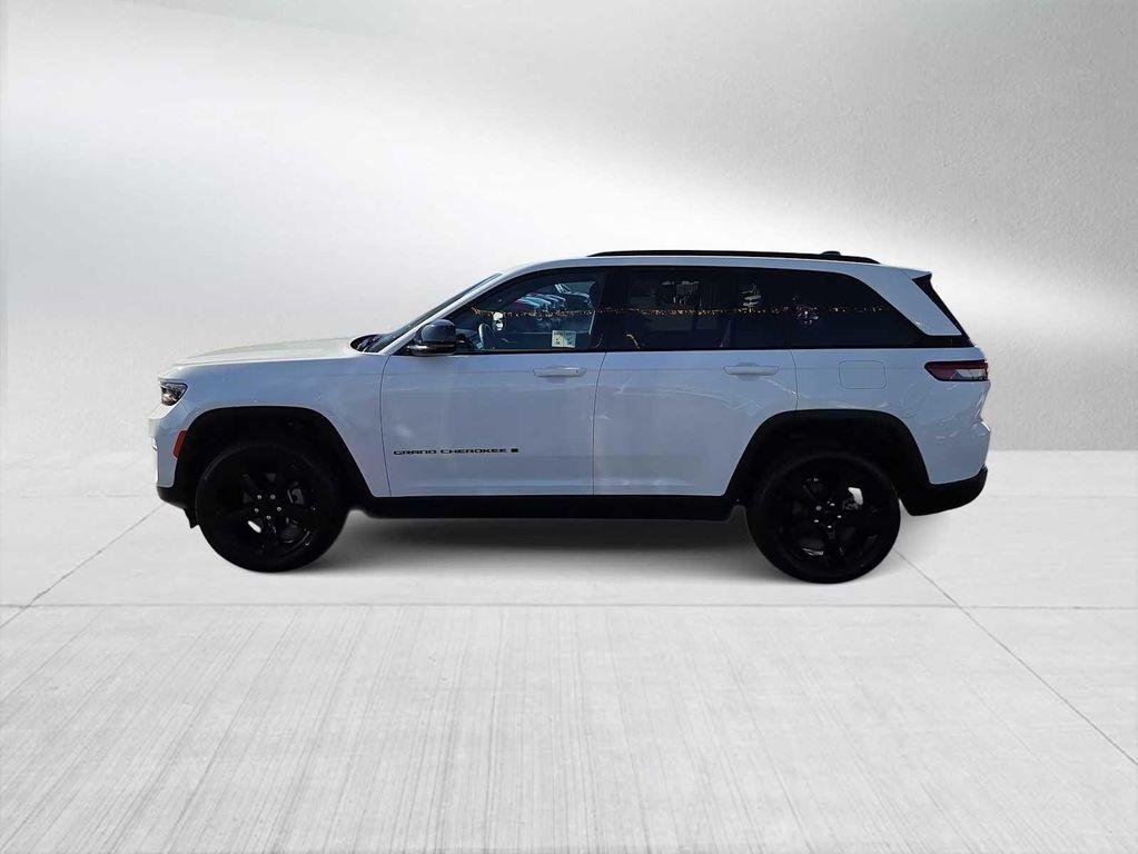 used 2023 Jeep Grand Cherokee car, priced at $28,500