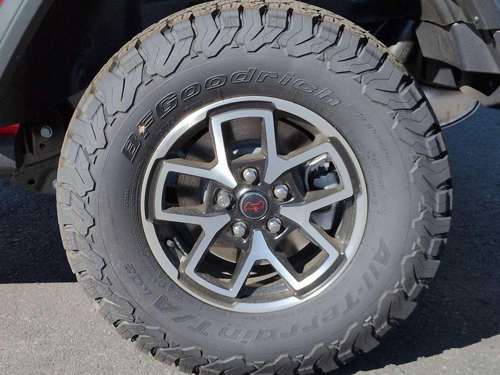 new 2025 Jeep Wrangler car, priced at $51,180