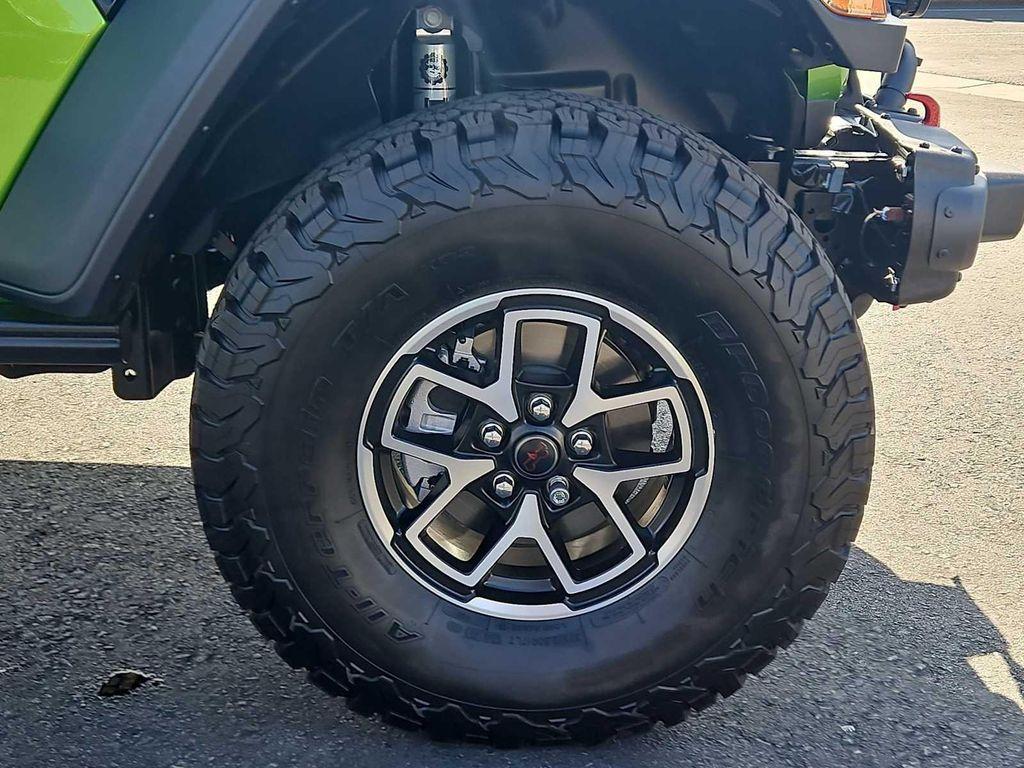 new 2025 Jeep Gladiator car, priced at $65,955