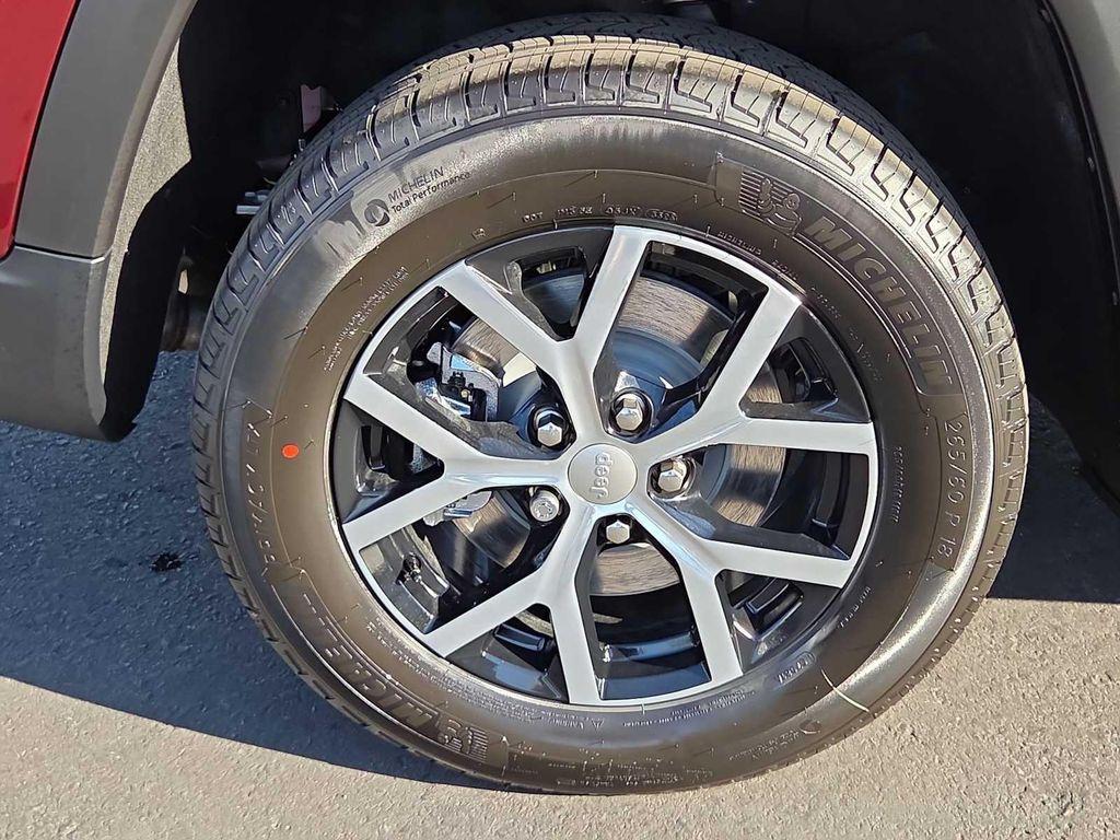 new 2025 Jeep Grand Cherokee L car, priced at $46,535