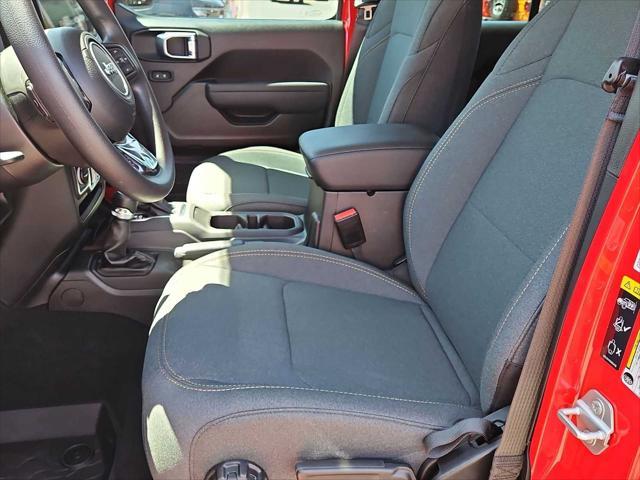 new 2025 Jeep Wrangler car, priced at $46,910