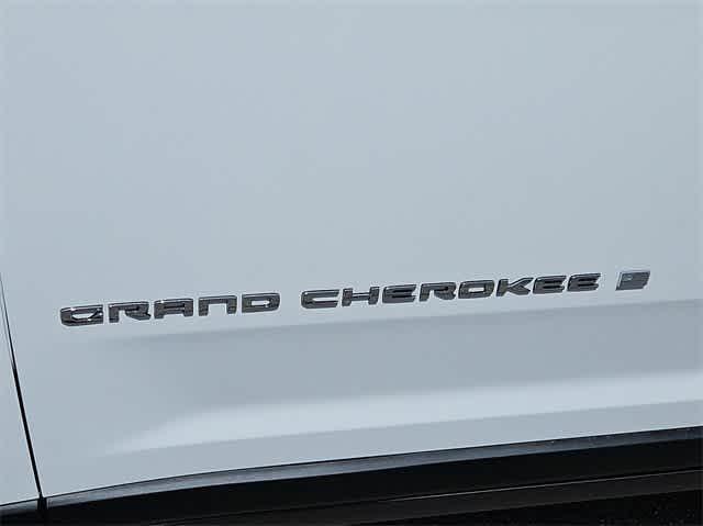 new 2023 Jeep Grand Cherokee car, priced at $43,412