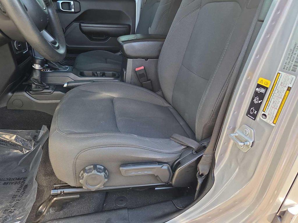 used 2021 Jeep Wrangler Unlimited car, priced at $27,000