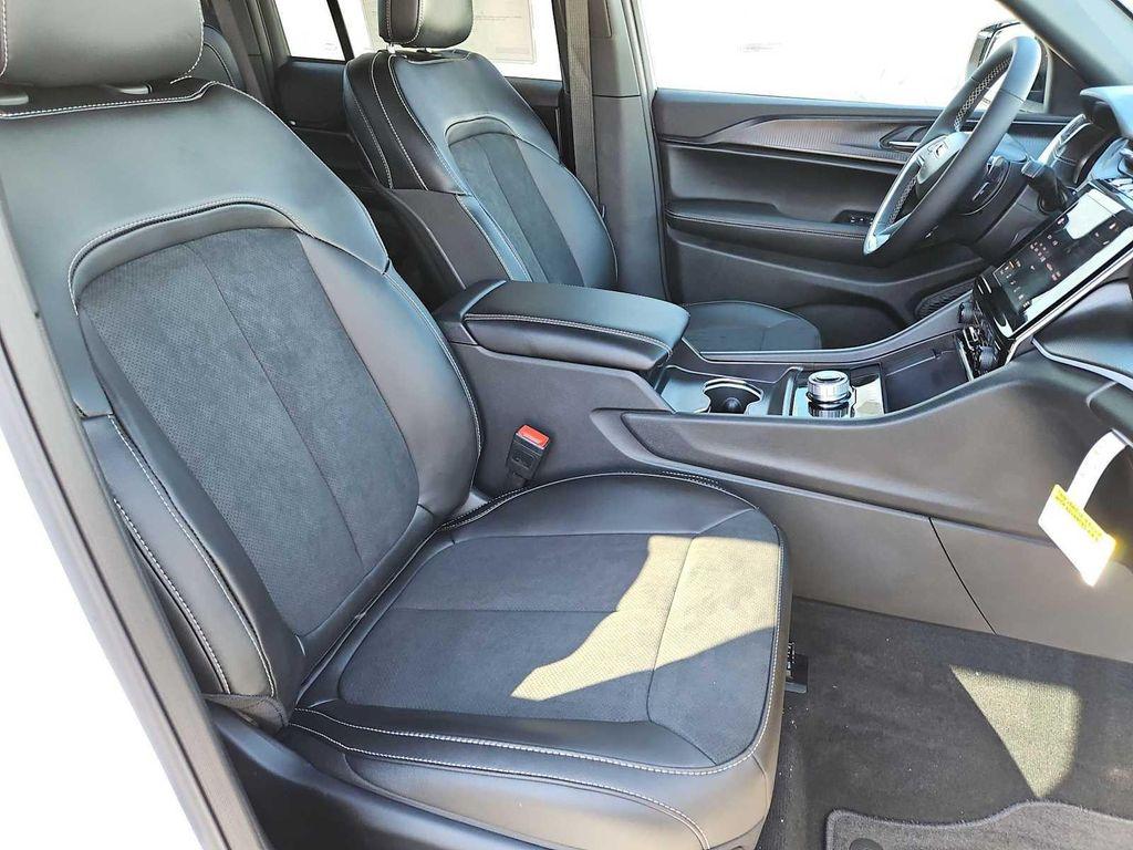 used 2025 Jeep Grand Cherokee car, priced at $38,000