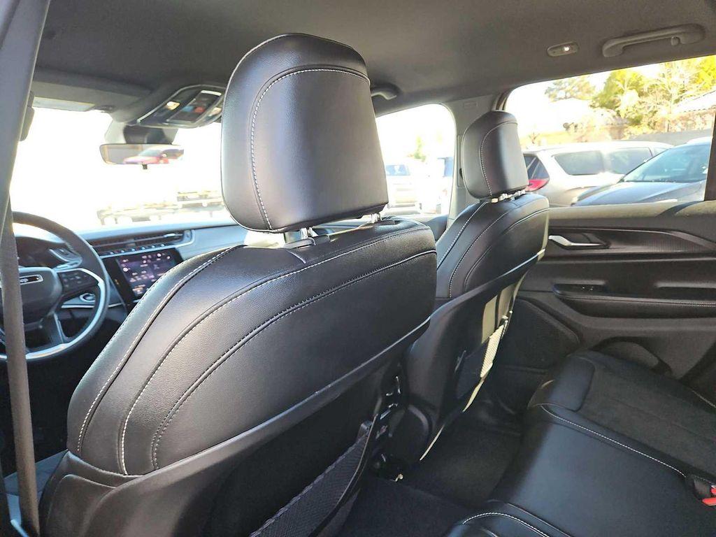 used 2025 Jeep Grand Cherokee car, priced at $38,000