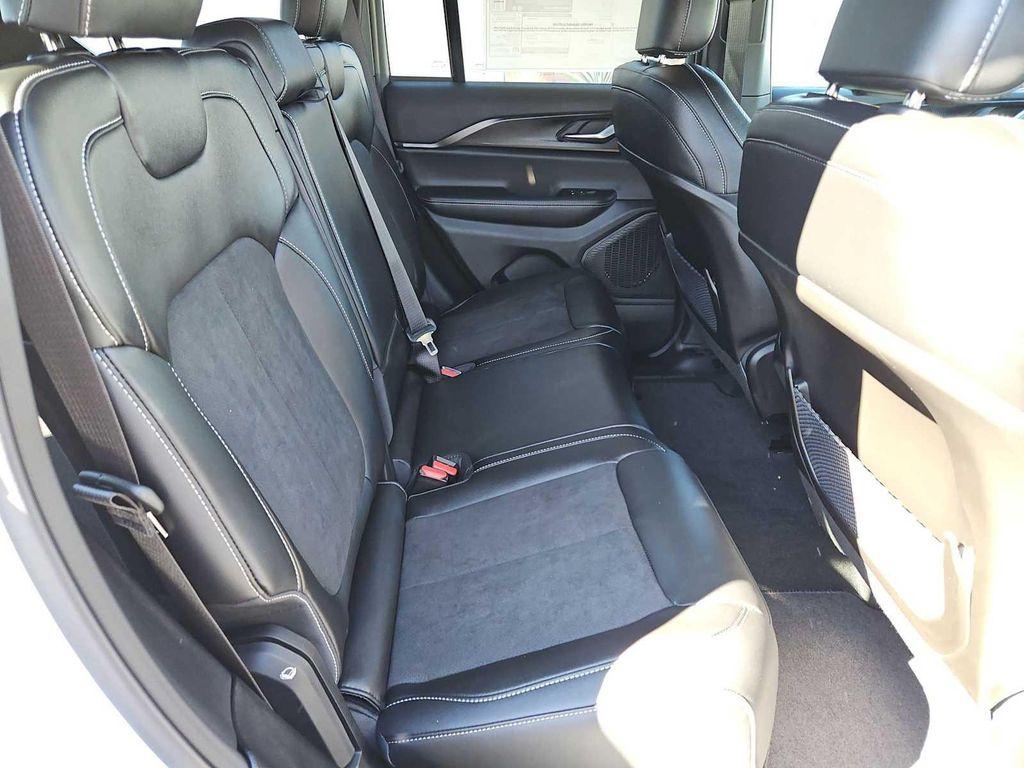 used 2025 Jeep Grand Cherokee car, priced at $38,000