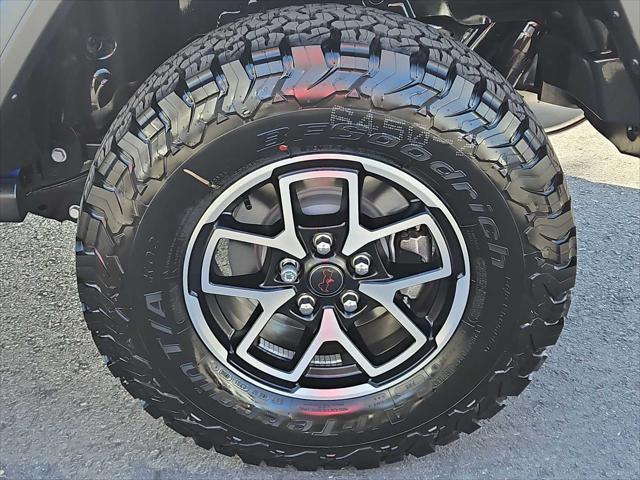 new 2025 Jeep Wrangler car, priced at $54,428