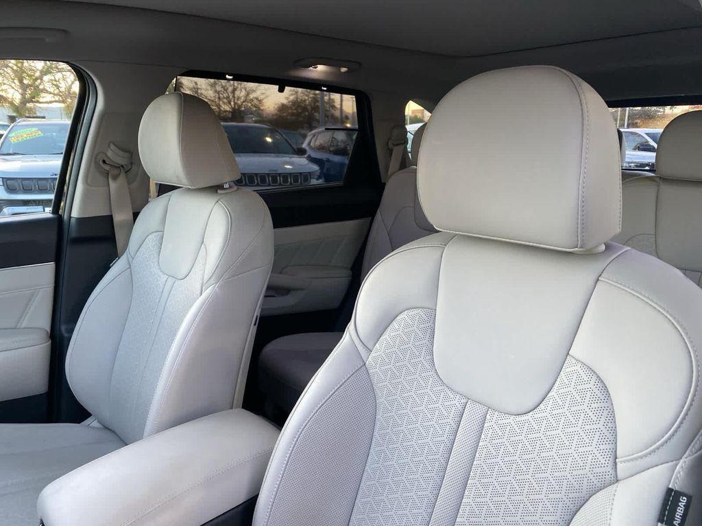 used 2023 Kia Sorento Hybrid car, priced at $32,500